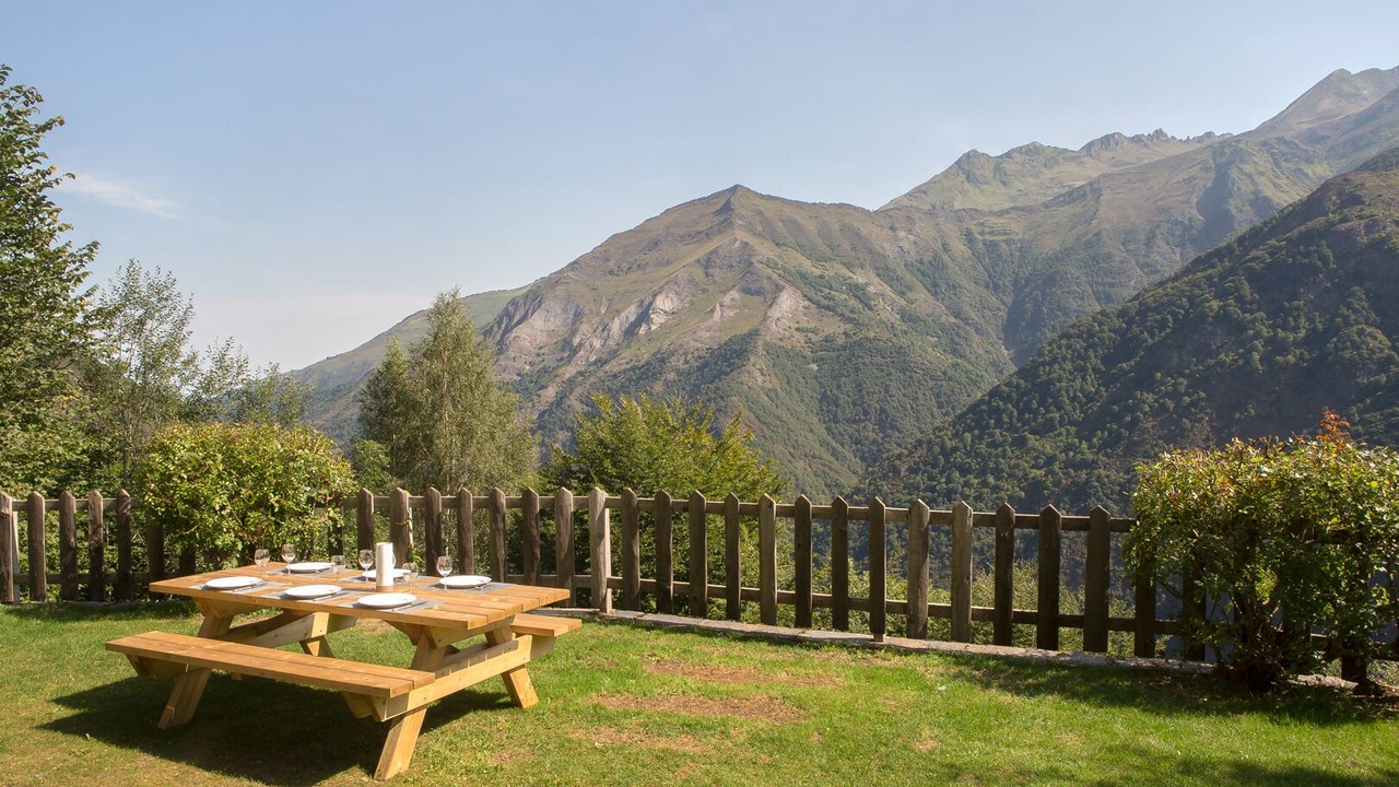 Photo of Outdoor in Viscos
