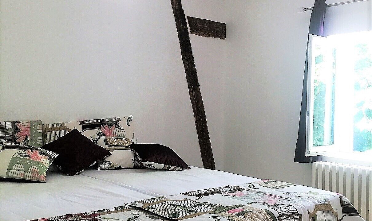 Photo of Bedroom in Saint-Pierre-les-Nemours