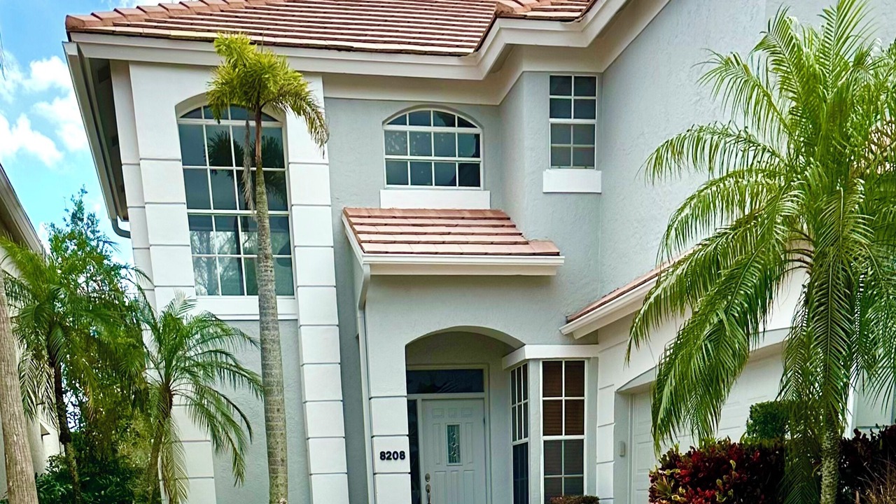 Photo of Outdoor in Pineapple Park - Ibis