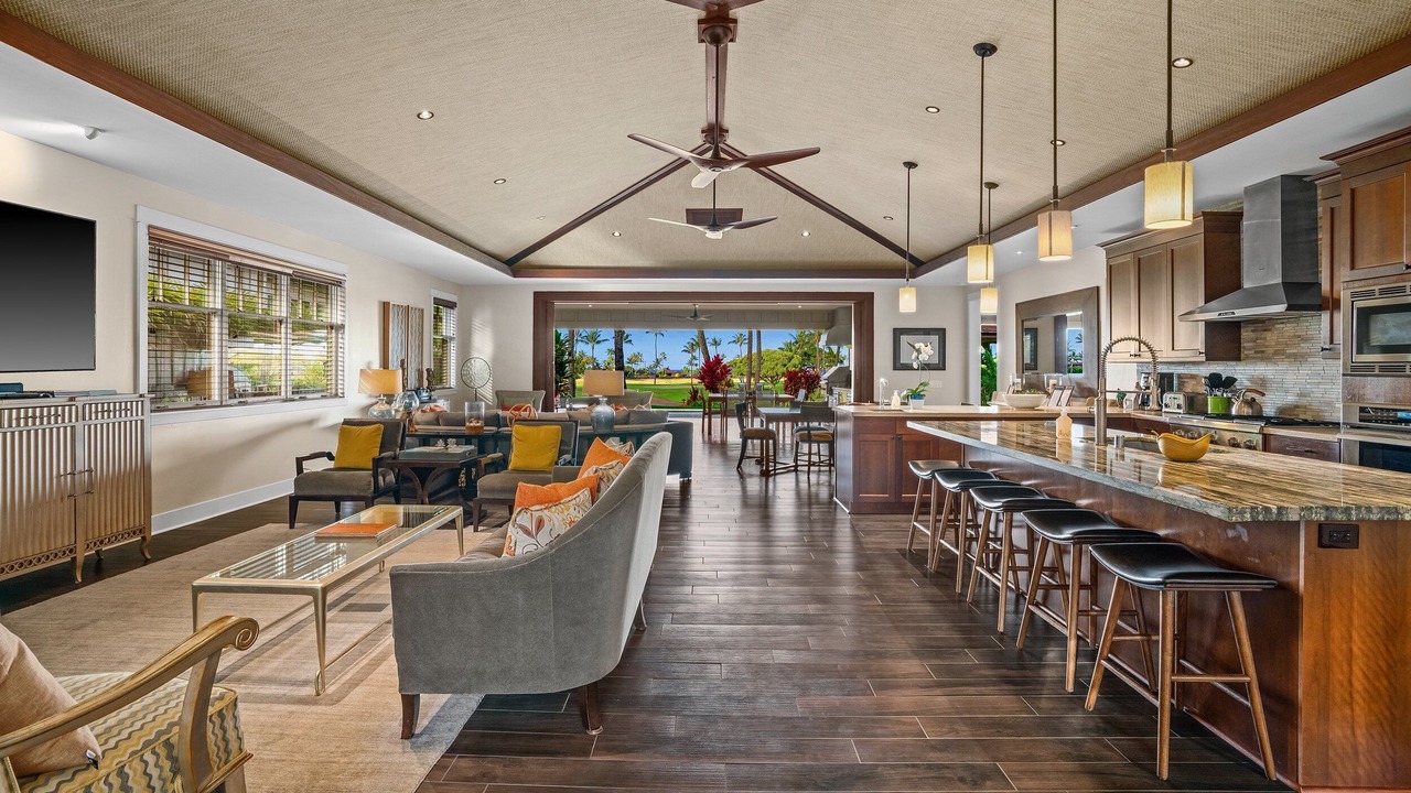 Photo of Livingroom in Poipu