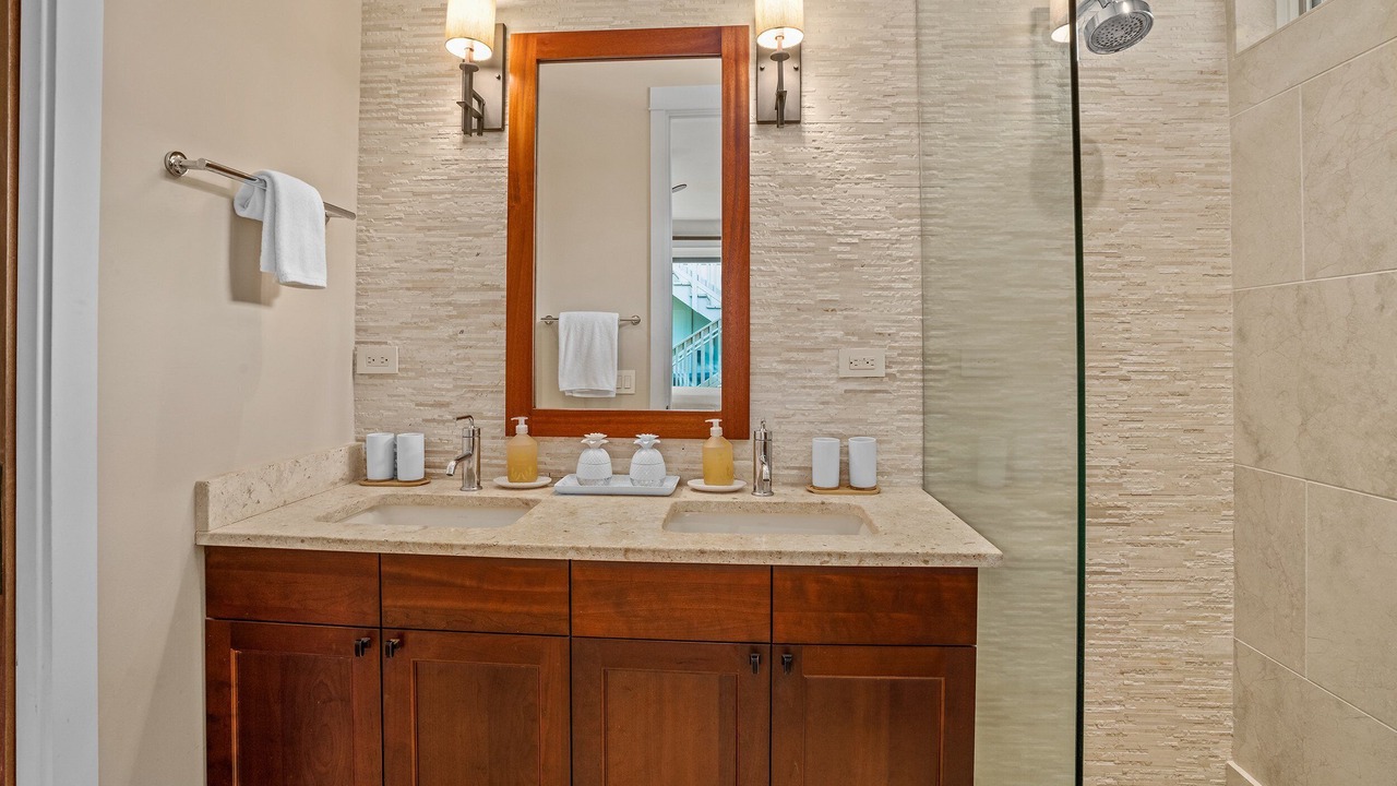 Photo of Bathroom in Poipu