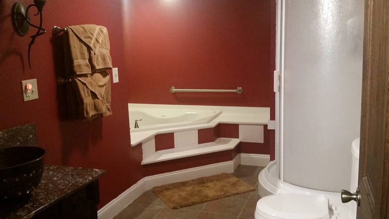 Photo of Bathroom in Russell