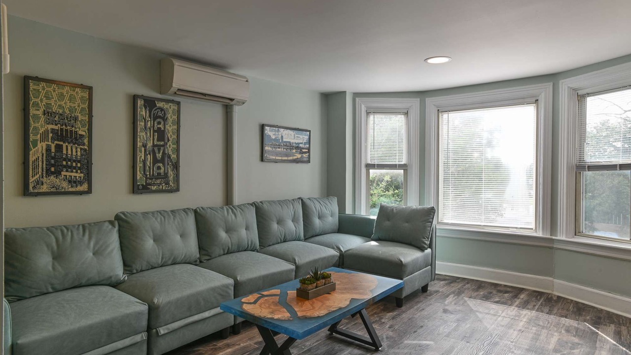 Photo of Livingroom in Downtown Harrisburg