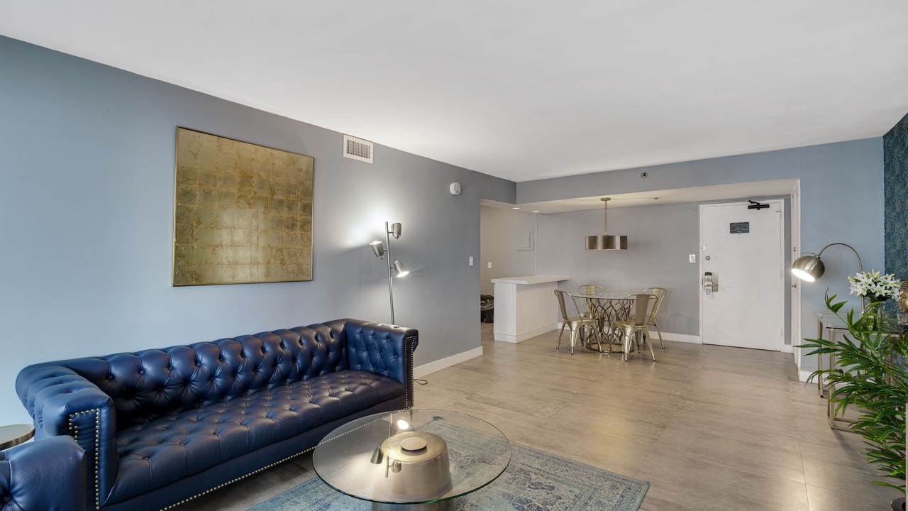 Photo of Others in Mid Beach