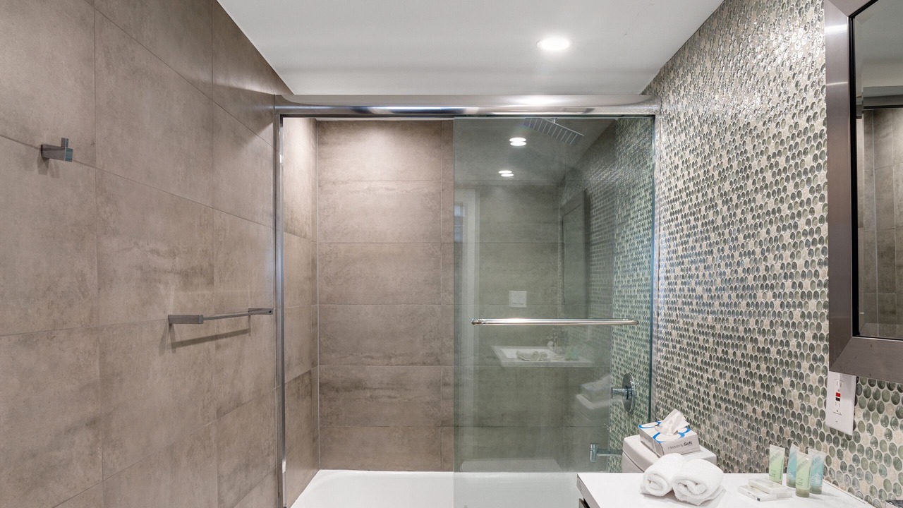 Photo of Bathroom in Mid Beach