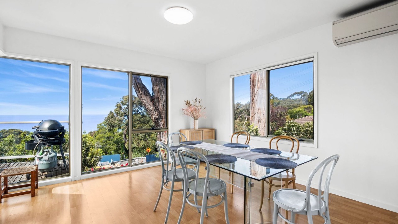 Photo of Others in Lorne