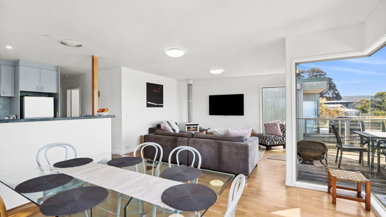 Photo of Others in Lorne