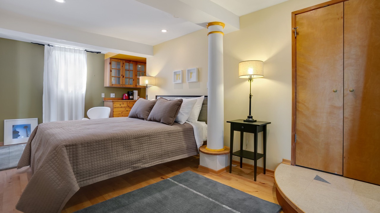 Photo of Bedroom in Lower Queen Anne