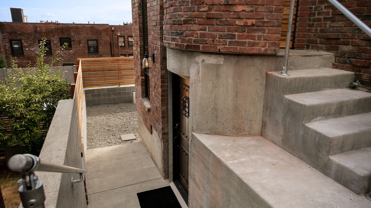 Photo of Others in Lower Queen Anne