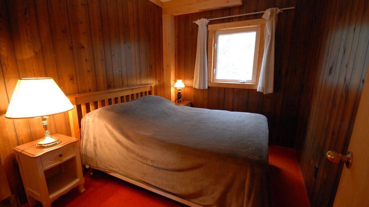 Photo of Bedroom in Baysville
