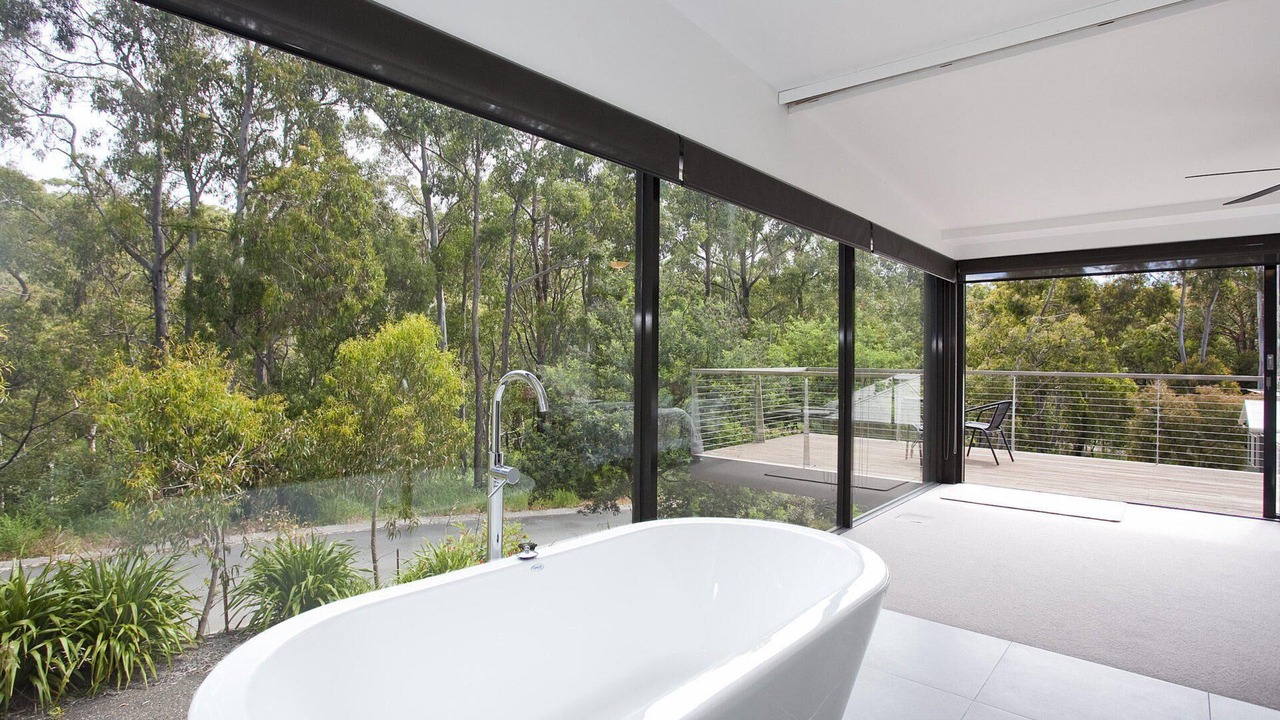 Photo of Others in Lorne