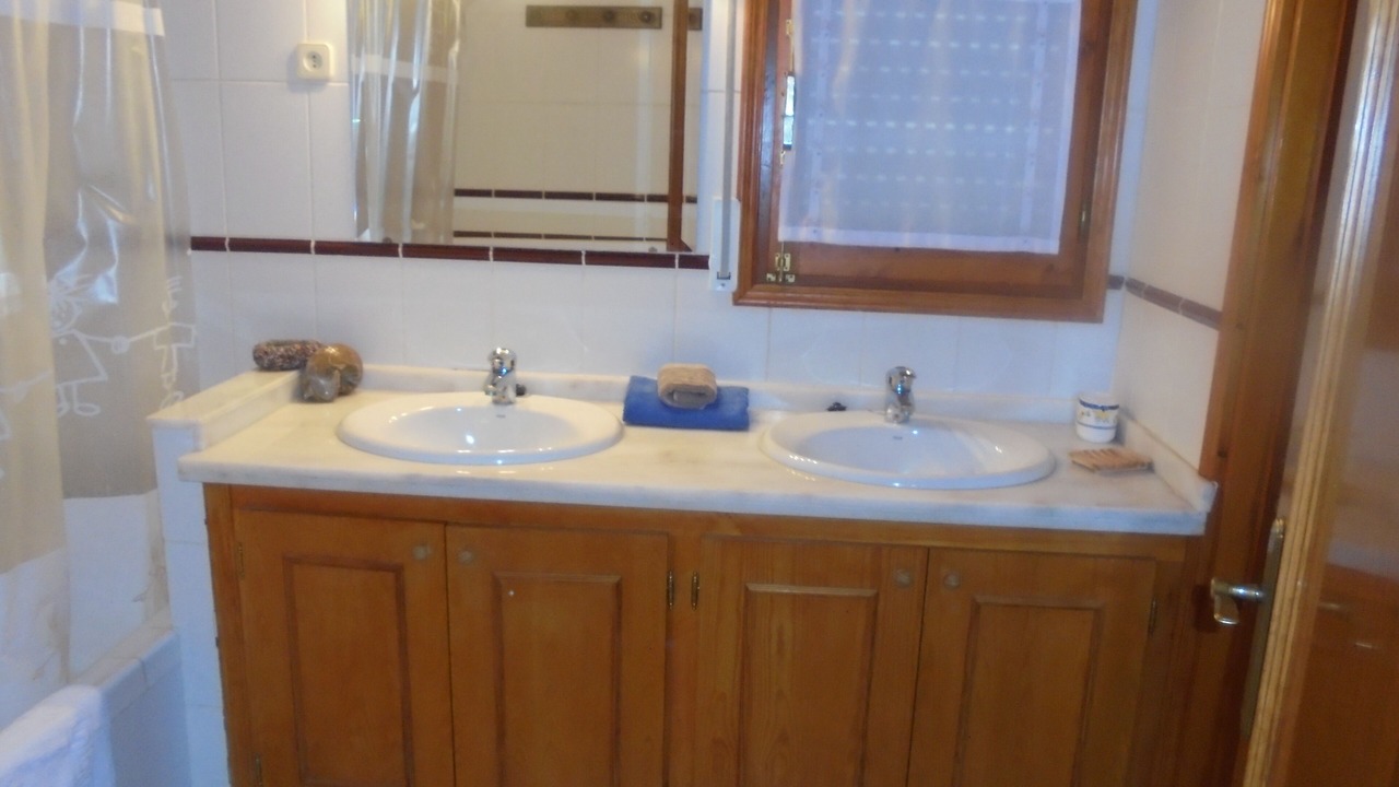 Photo of Bathroom in Santorens