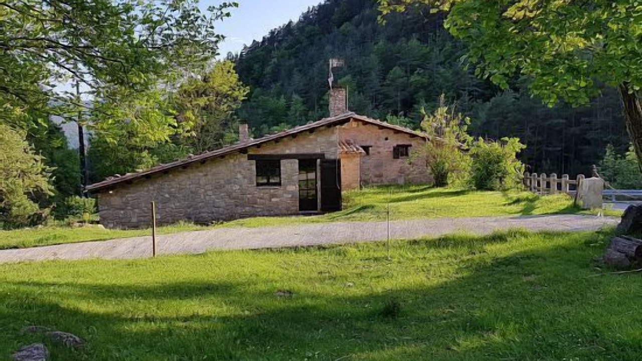 Photo of Outdoor in Gombren