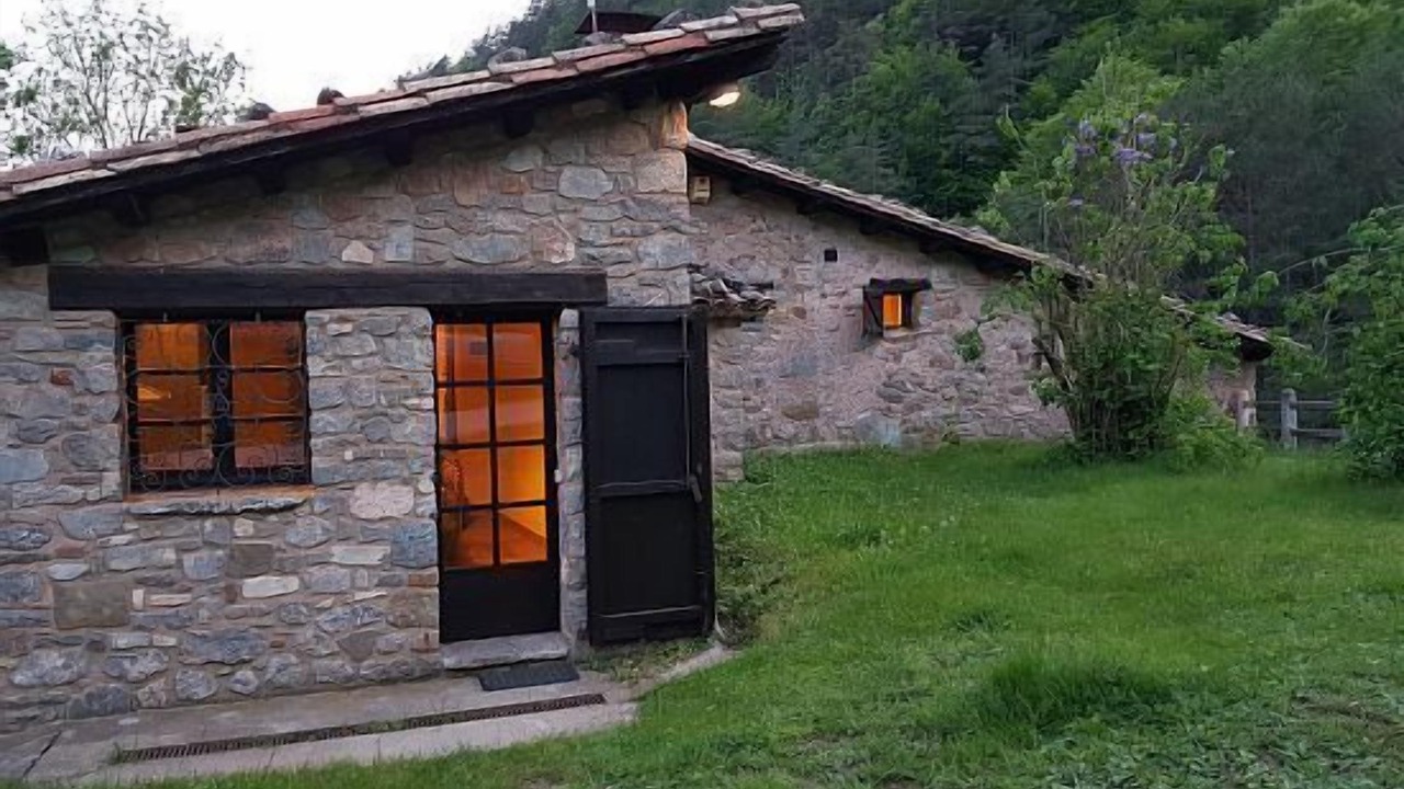 Photo of Outdoor in Gombren