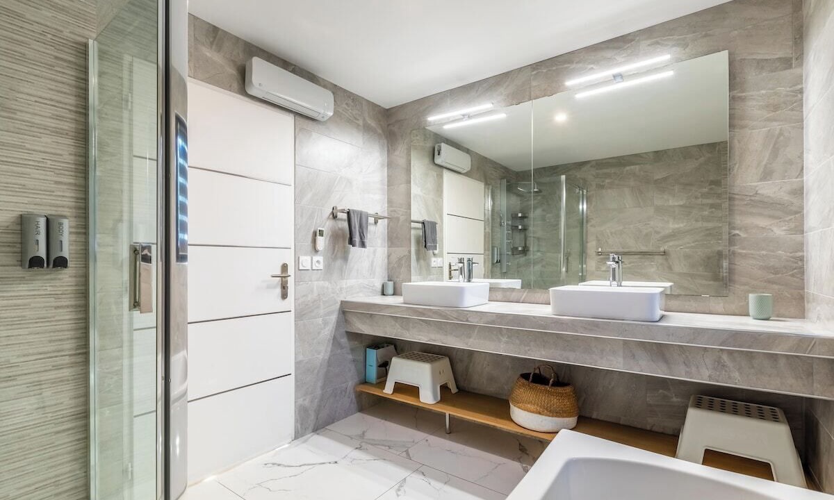 Photo of Bathroom in Plaissan