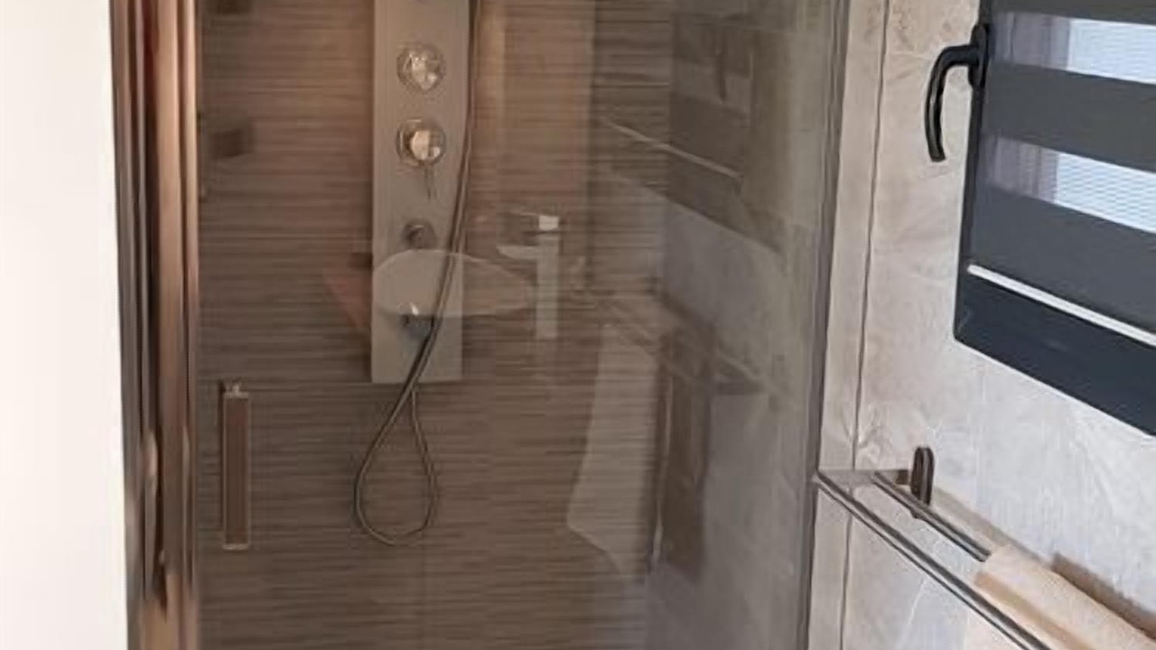 Photo of Bathroom in Plaissan