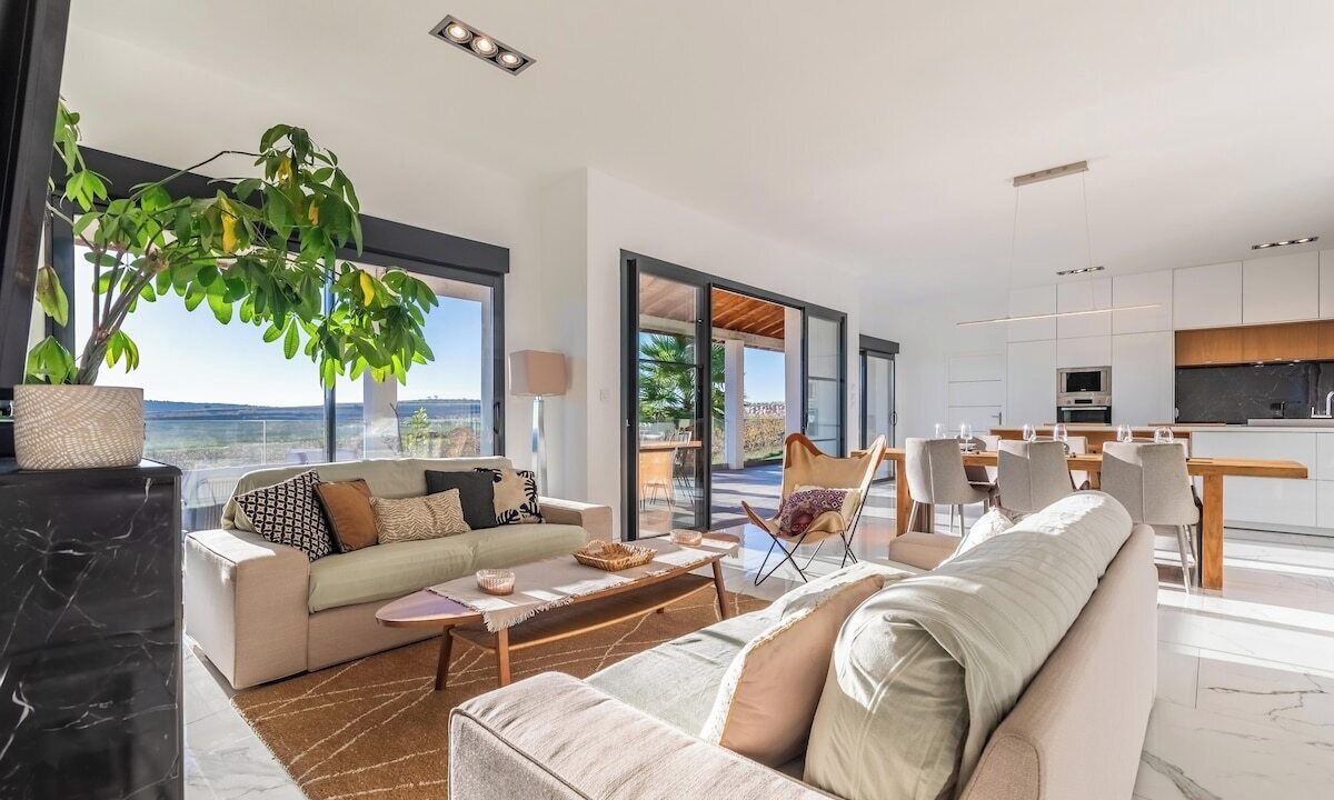 Photo of Livingroom in Plaissan