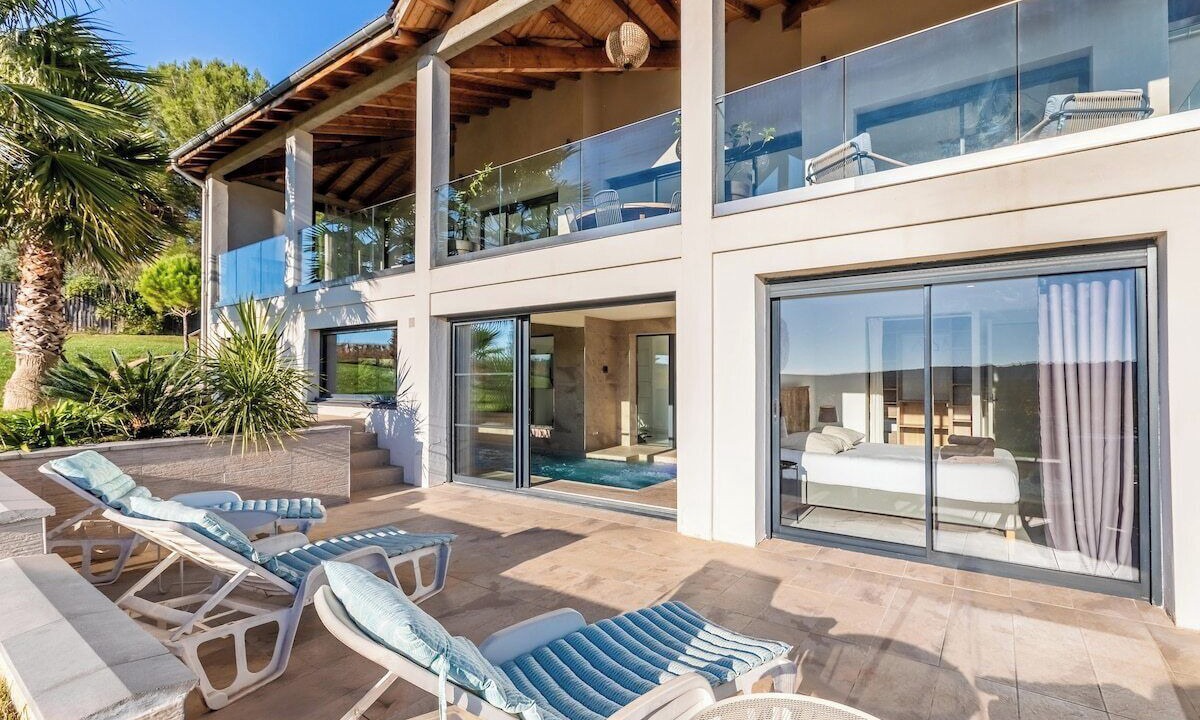 Photo of Patio Balcony in Plaissan