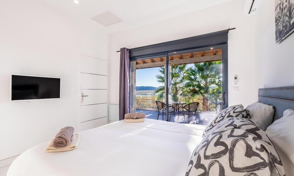 Photo of Bedroom in Plaissan