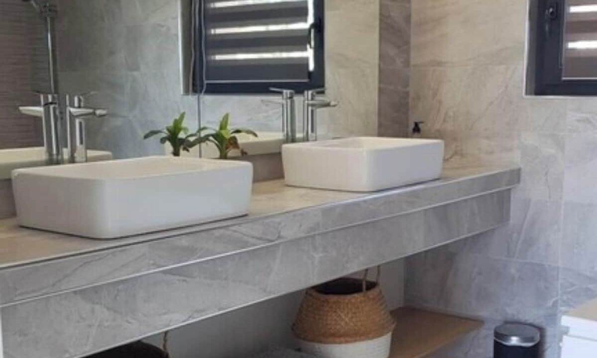 Photo of Bathroom in Plaissan