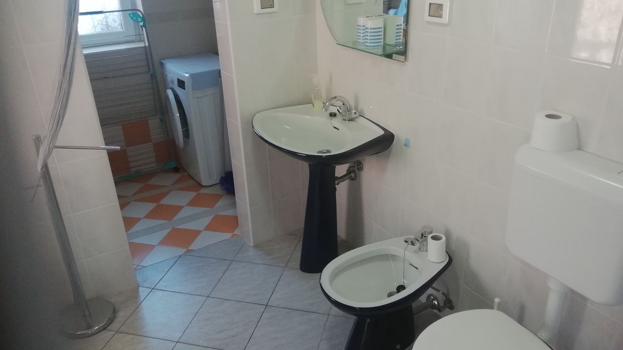 Photo of Bathroom in Skatari