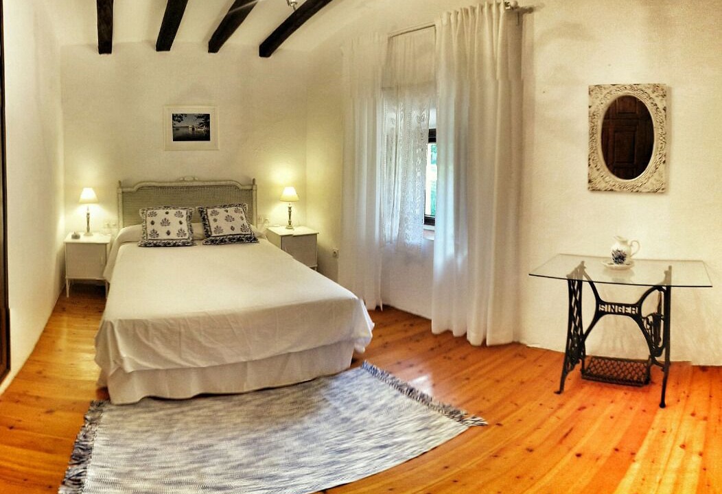 Photo of Bedroom in Esponella