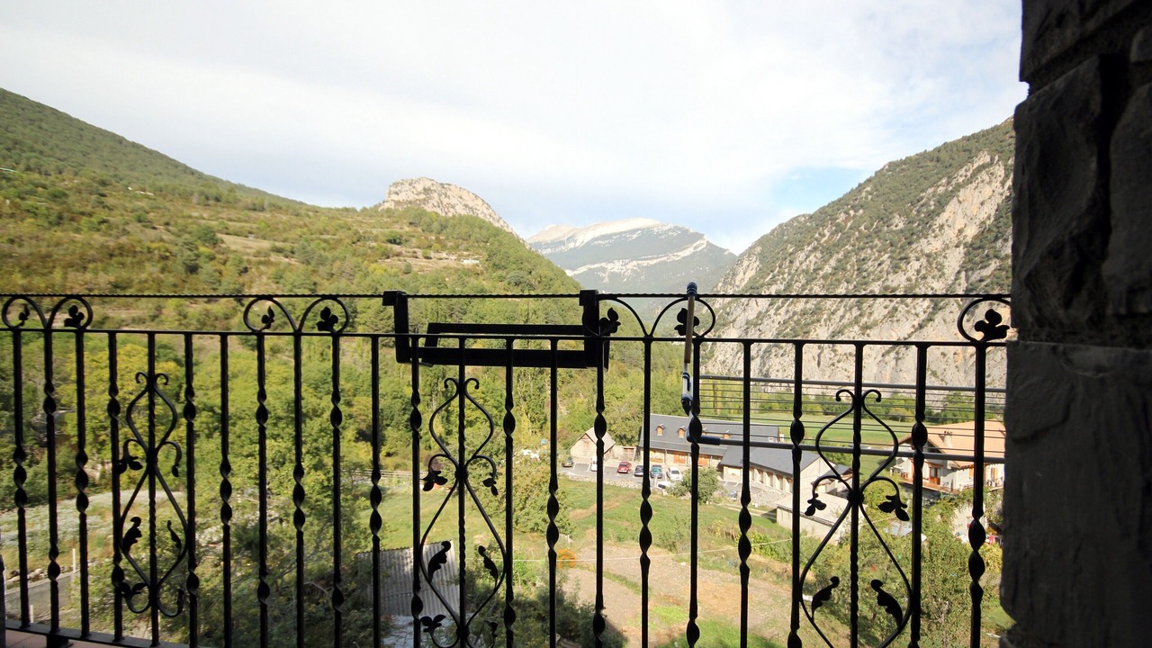 Photo of Outdoor in Saravillo