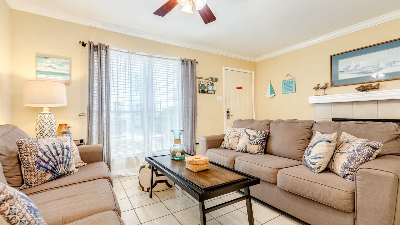 Photo of Livingroom in Galveston