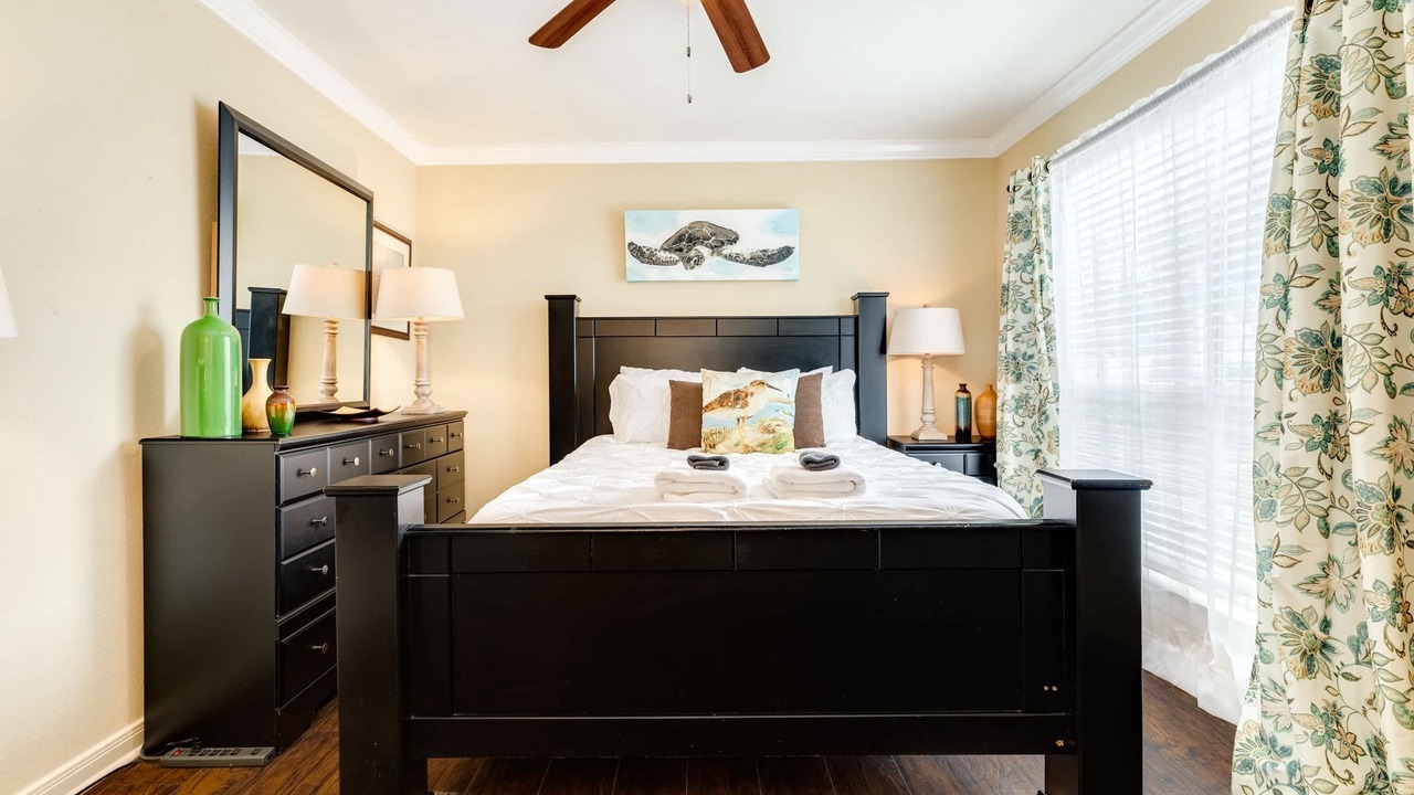 Photo of Bedroom in Galveston