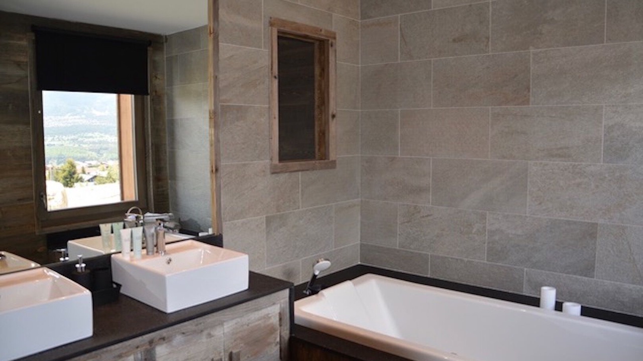 Photo of Bathroom in Superbolquere