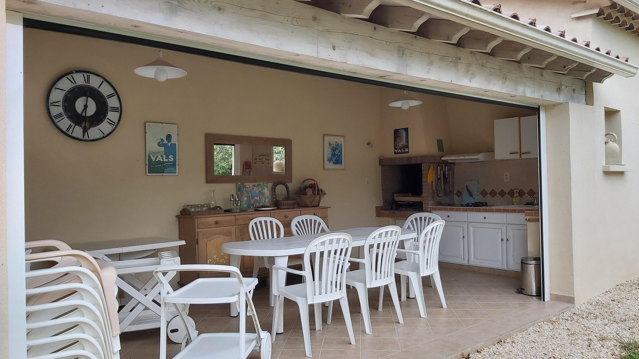 Photo of Outdoor in Banne