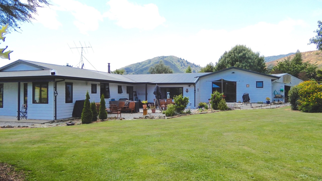 Photo of Outdoor in Linkwater