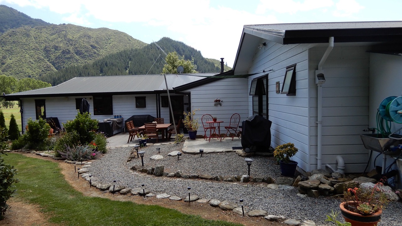 Photo of Outdoor in Linkwater