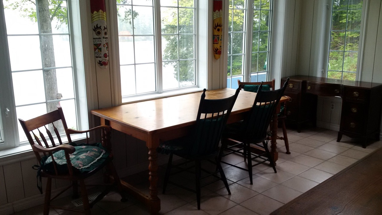 Photo of Livingroom in Leeds and the Thousand Islands