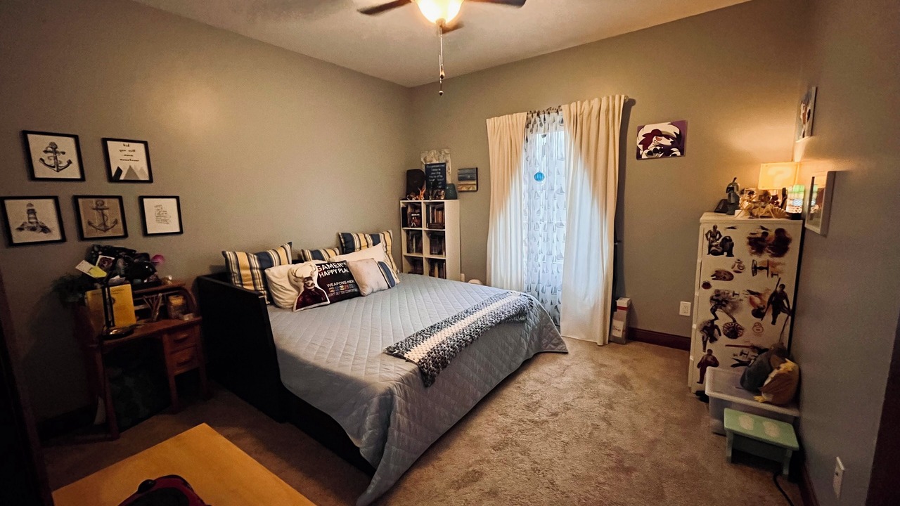 Photo of Bedroom in Winterset