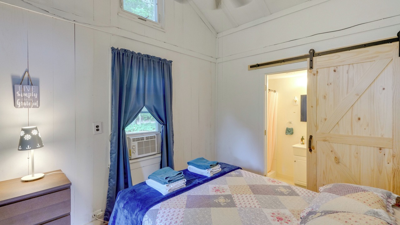 Photo of Bedroom in New Marlborough