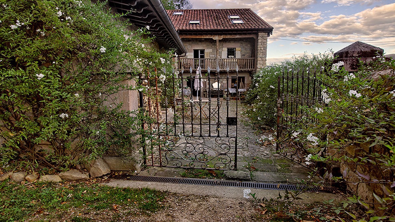Photo of Outdoor in Teran