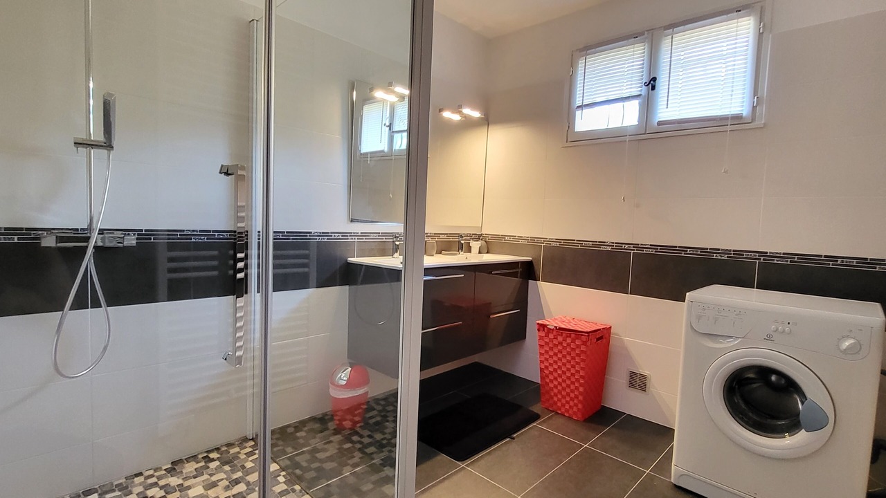 Photo of Bathroom in Joyeuse