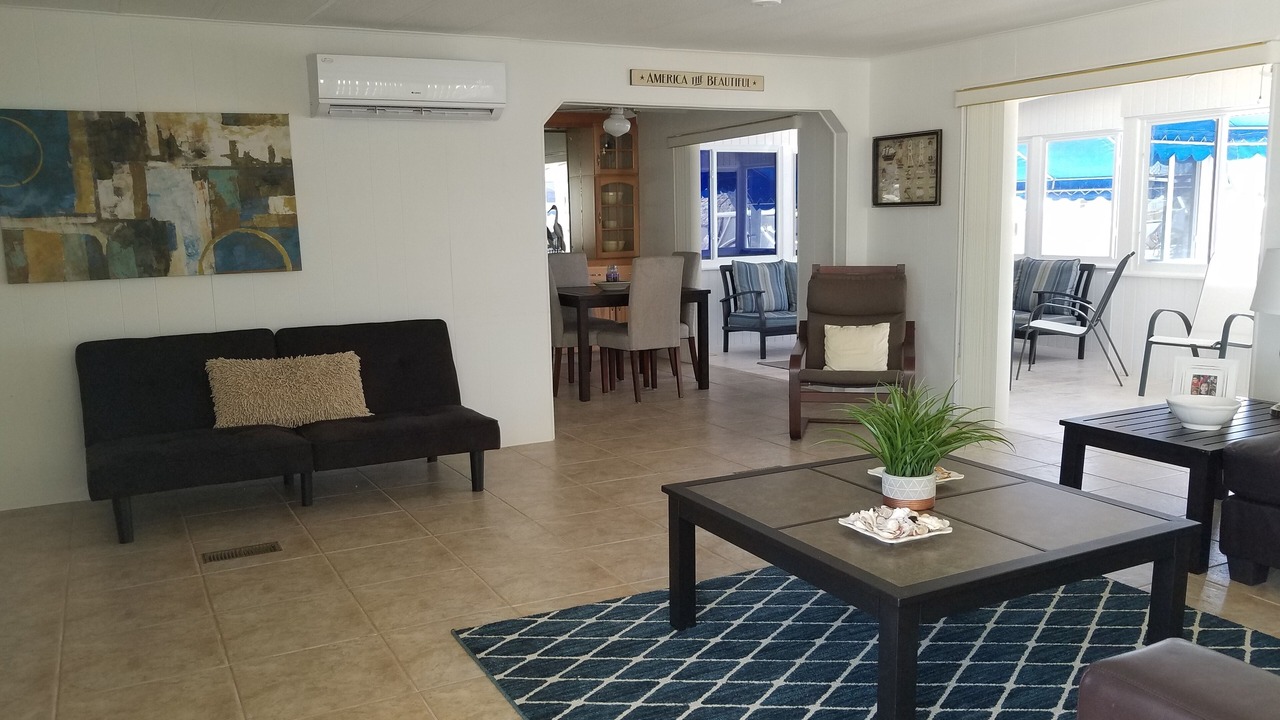 Photo of Livingroom in Sexton Cove Estates