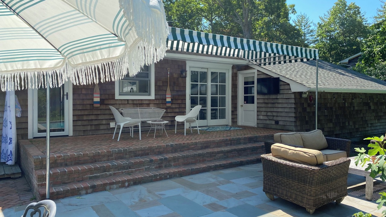 Photo of Patio Balcony in Westhampton