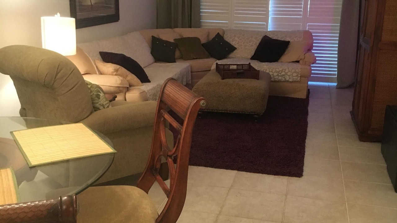 Photo of Livingroom in Capri Isle