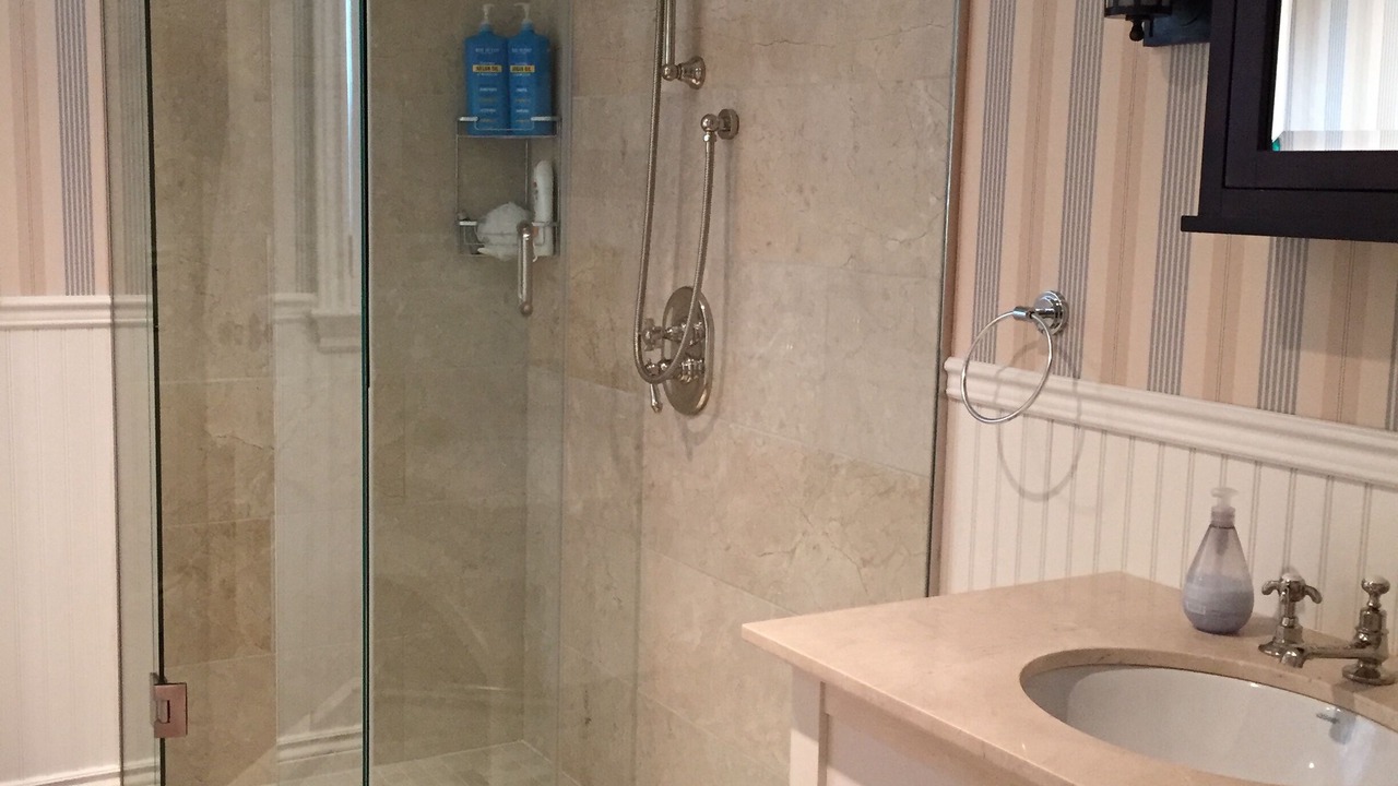 Photo of Bathroom in Craigleith