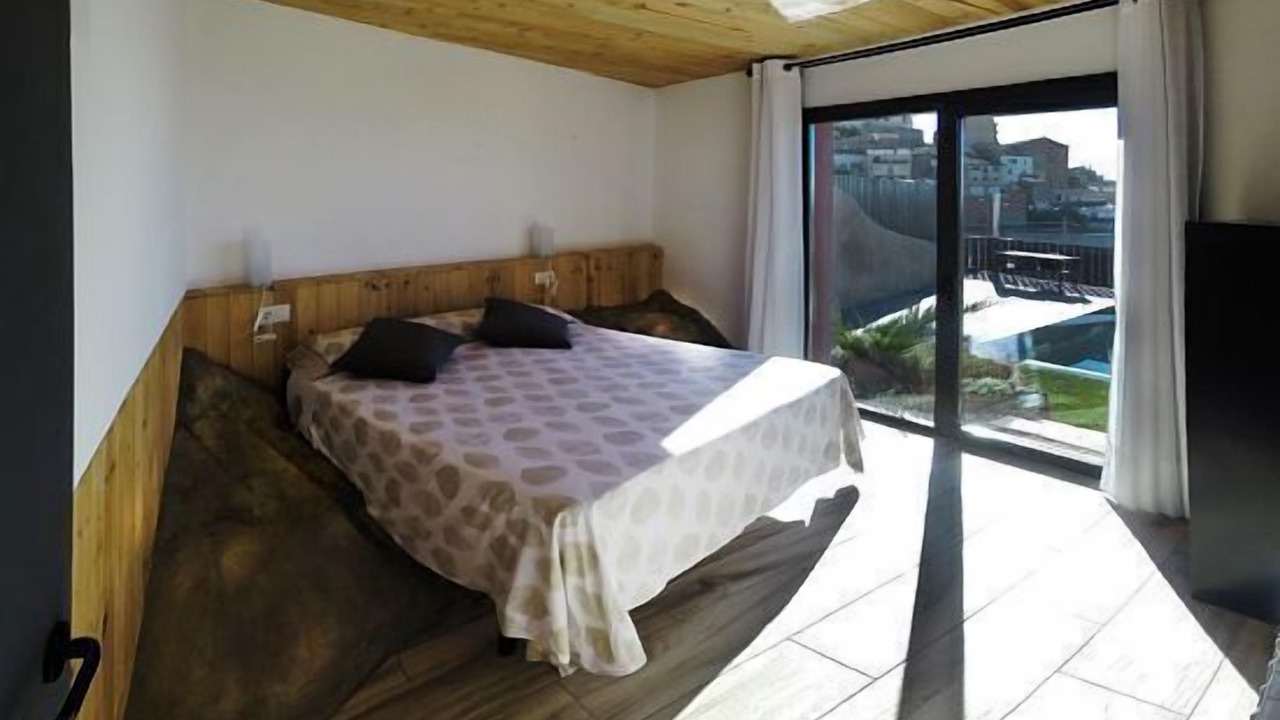 Photo of Bedroom in Cubells