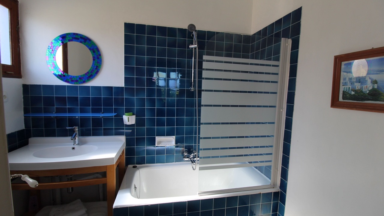 Photo of Bathroom in La Roche-Posay