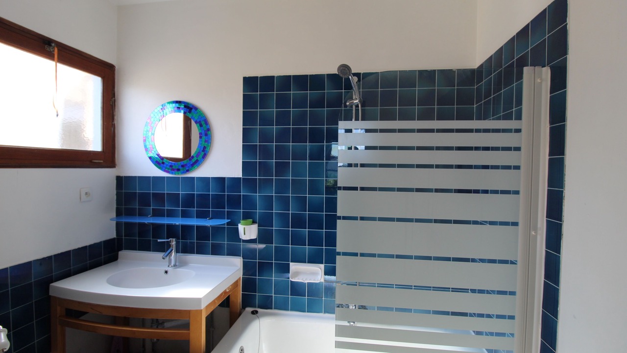 Photo of Bathroom in La Roche-Posay