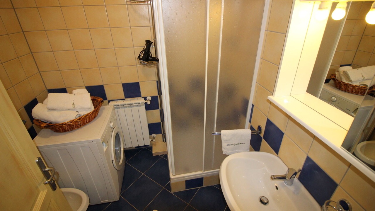 Photo of Bathroom in Antonci