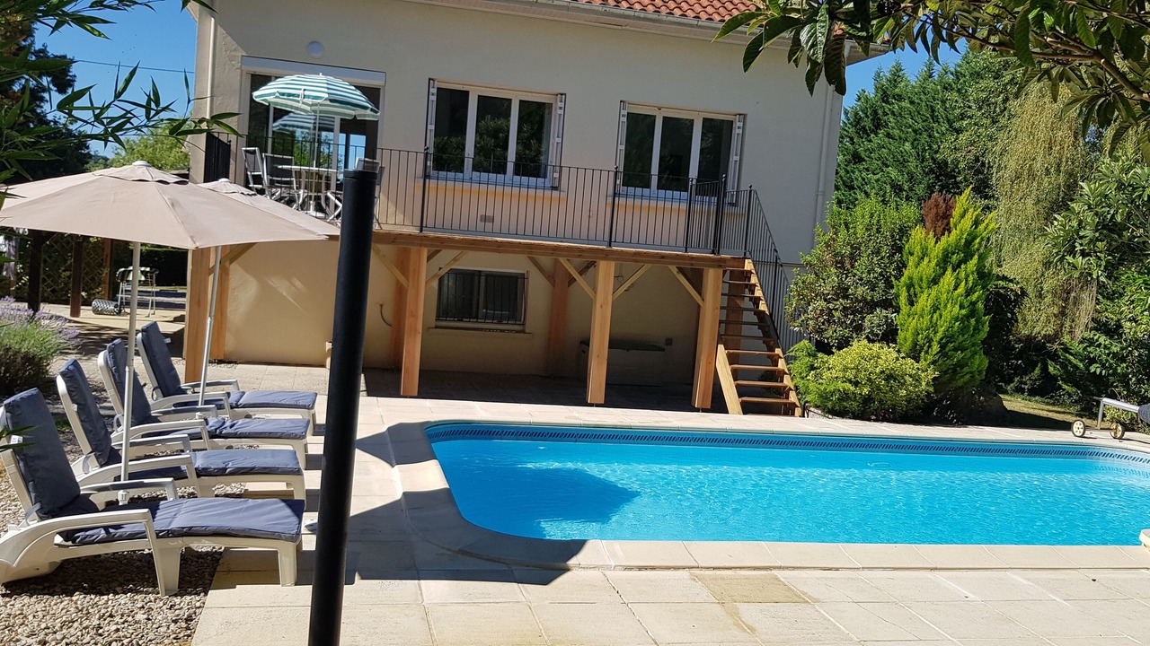 Photo of Outdoor in Cancon