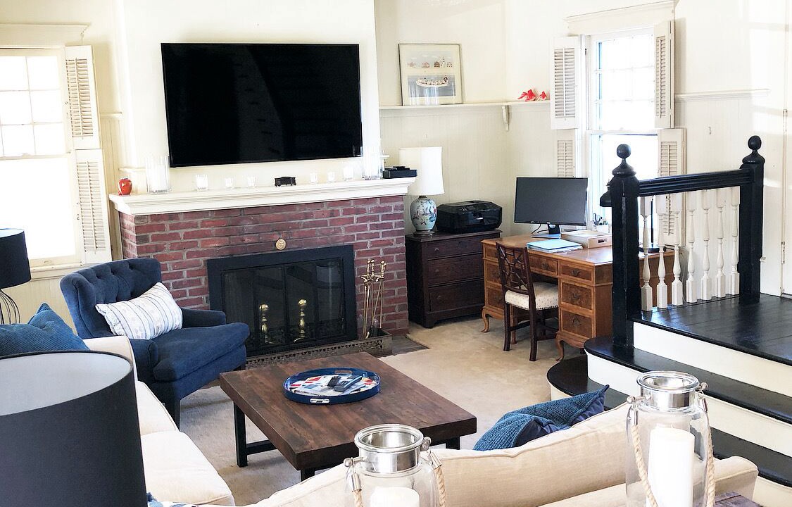 Photo of Livingroom in Avon