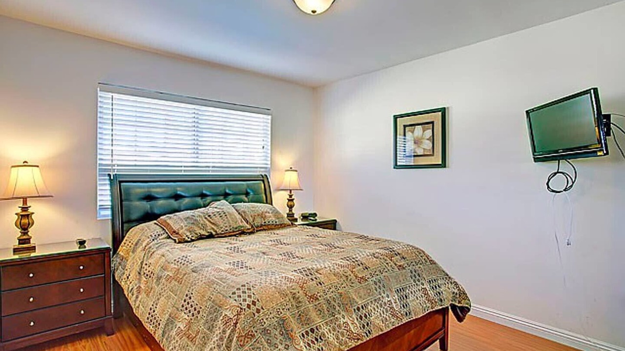 Photo of Bedroom in Anaheim Resort