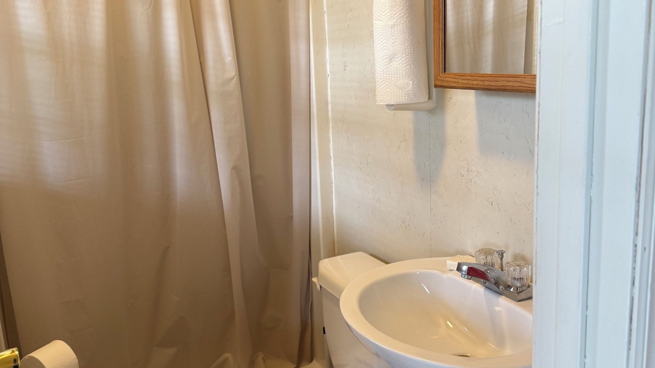 Photo of Bathroom in Ivanhoe